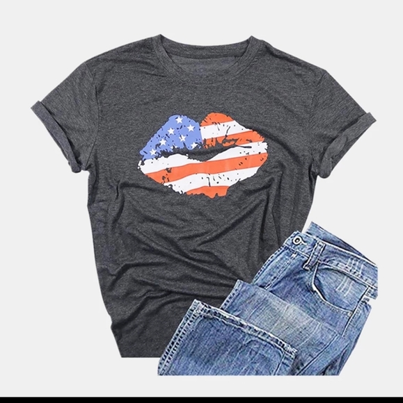 LAST ONE sz M! USA Flag Lips Print T Shirt Top Tee Short-sleeved - Picture 2 of 6
